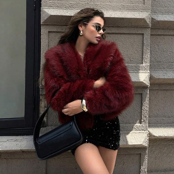 Luxury Faux Fur Jacket Plush burgundy maroon red Statement Coat vintage style - Picture 2 of 5